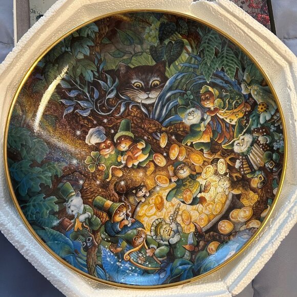 Franklin Mint "St. Catrick's Day" March Collector Plate in the Bill Bell Cat Set - Picture 2 of 9